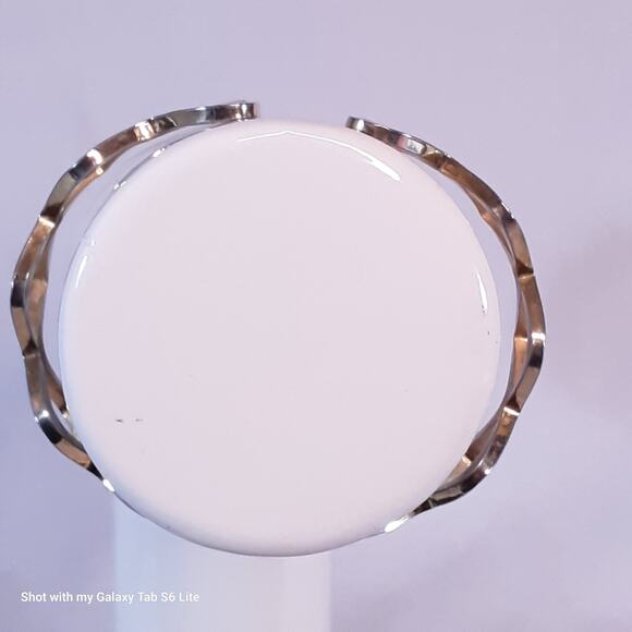 Wavy Hinge Clamper Bracelet Gold Tone Metal Open Work - Picture 4 of 8